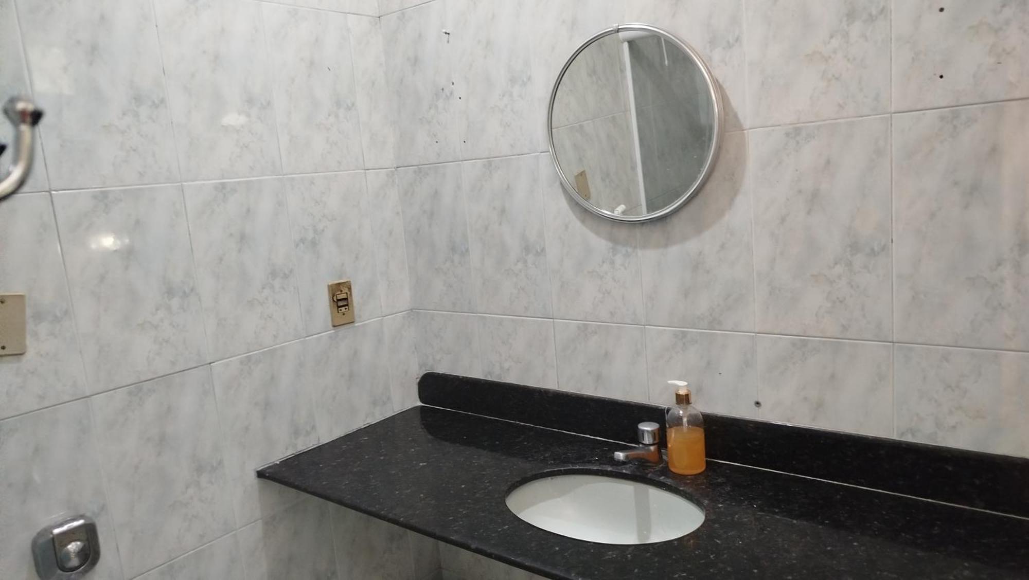 Simples Feminino Privatunterkunft